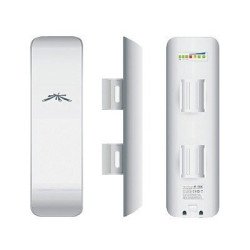 NanoStation M2 AirMax con antena de panel de 11 dBi, 802.11 b/g/n (2.4 GHz).