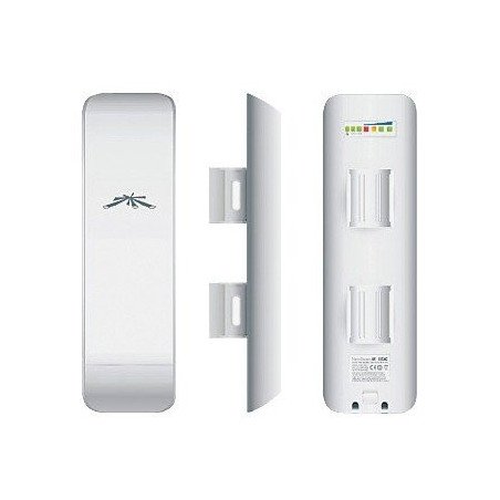 NanoStation M2 AirMax con antena de panel de 11 dBi, 802.11 b/g/n (2.4 GHz).