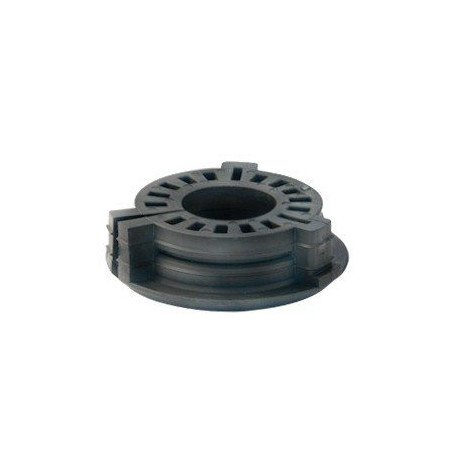Bota pasamuro de 4". Incluye 1 orificio para cable coaxial de 1-1/4"