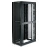 Gabinete Netshelter SX 42u APC 600mm ancho x 1070mm profundidad c, paneles laterales, negro