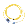 Jumper de fibra óptica monomodo (OS2), XGLO, LC, UPC-SC, UPC dúplex, ofnr, color amarillo, 3 metros