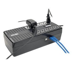 No break Tripp-Lite INTERNET750U, 450w, 120v 12 contactos, USB ultra compacto