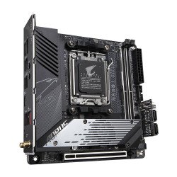 Gigabyte, placa base, mini iTX, socket lga1700, tarjeta de sonido