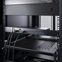 Hub USB 3.0 16 Puertos Industrial, Montaje en Rack/Superficie/DIN, Carga Compartida 120W, ESD, Bloque de Terminal, 16 Total USB