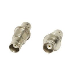 Adaptador BNC Hembra a BNC Hembra para Chasis en COM-3010.