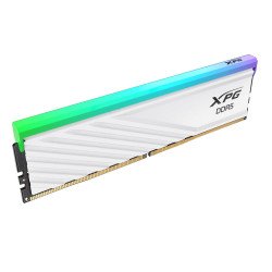 Memoria RAM adata XPG lancer Blade RGB, DDR5 32GB UDIMM 6000mhz, con iluminación RGB. Disipador blanco.