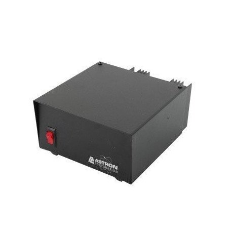 Fuente de poder 13.8Vcd, 20A, lineal regulada con circuito cargador de baterías.