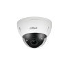 Cámara IP Domo Antivandálica Resolución de 2 MP, Lente Mot. 2.7 a 13.5mm, ∢ 109°-30°, IR 30 mts, IA WizMind, Det. Facial, Prot.