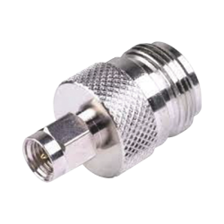 Adaptador en línea de conector SMA Macho a N Hembra.